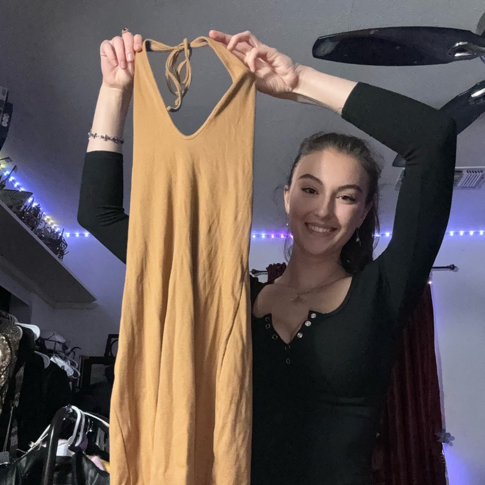 Brown dress